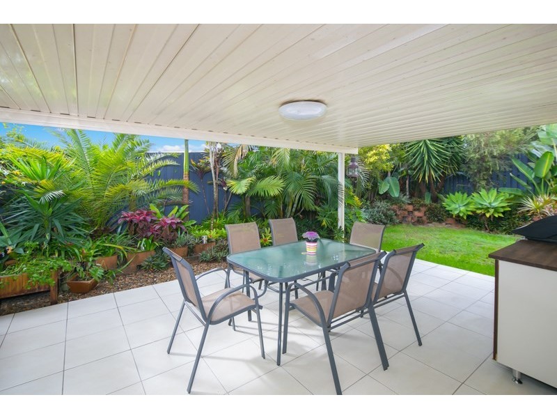 8/153-161 Greenacre Drive, Arundel QLD 4214