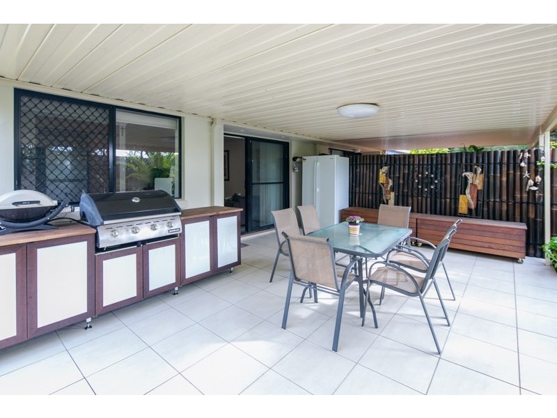 8/153-161 Greenacre Drive, Arundel QLD 4214