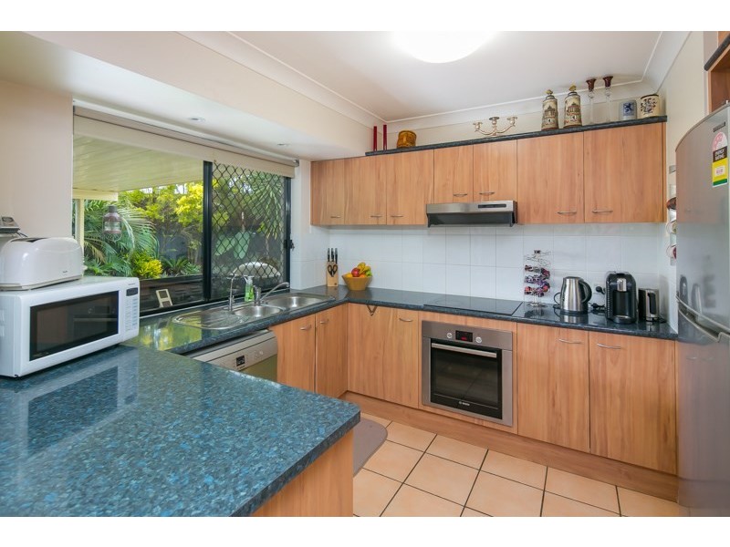 8/153-161 Greenacre Drive, Arundel QLD 4214
