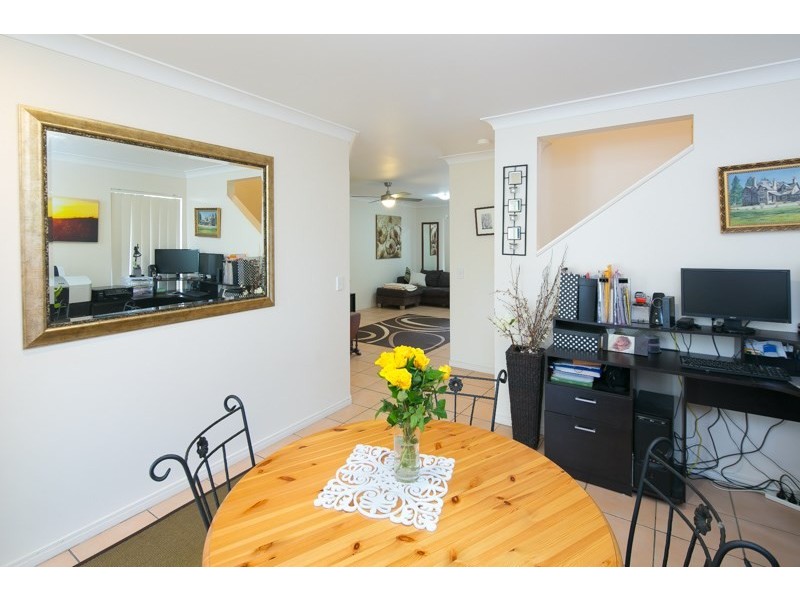 8/153-161 Greenacre Drive, Arundel QLD 4214