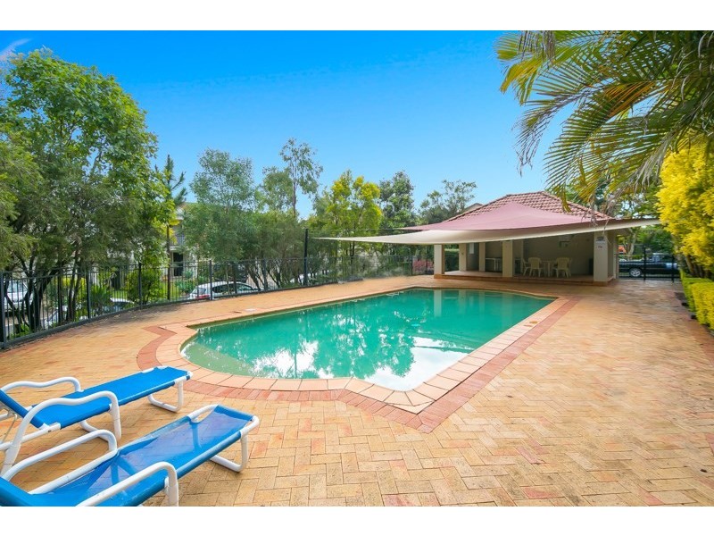 8/153-161 Greenacre Drive, Arundel QLD 4214