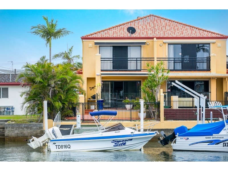 1/28 VAGGELAS Crescent, Biggera Waters QLD 4216