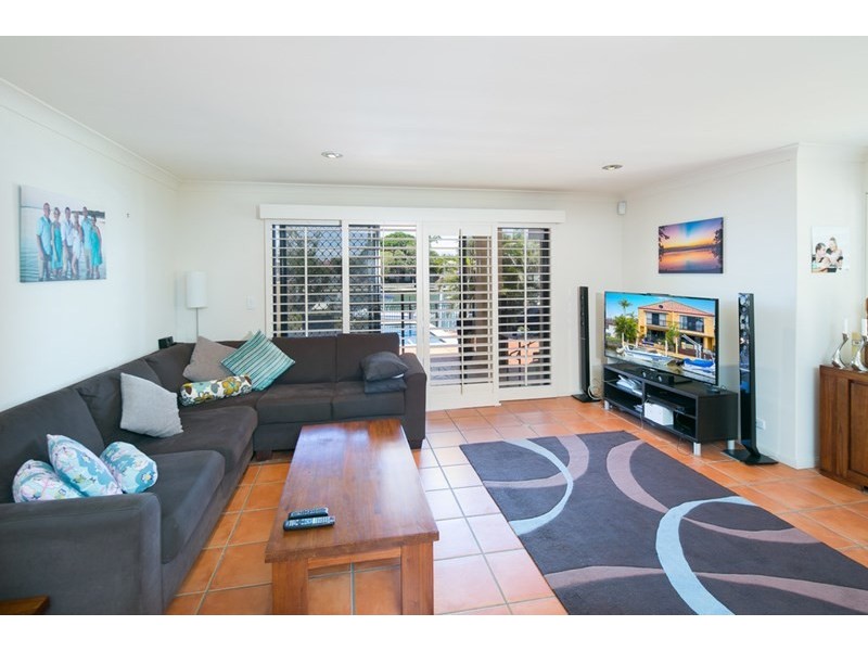 1/28 VAGGELAS Crescent, Biggera Waters QLD 4216
