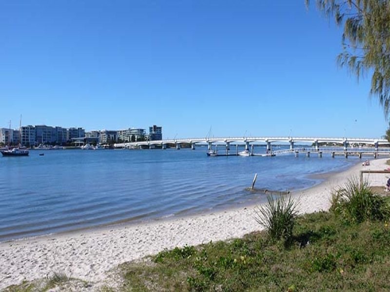 20 Bruce Avenue, Paradise Point QLD 4216