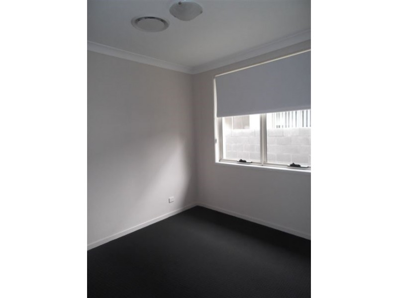 1/4 Compass Drive, Biggera Waters QLD 4216