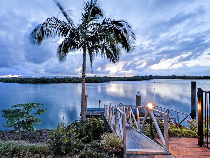 38 Lakefield Crescent, Paradise Point QLD 4216