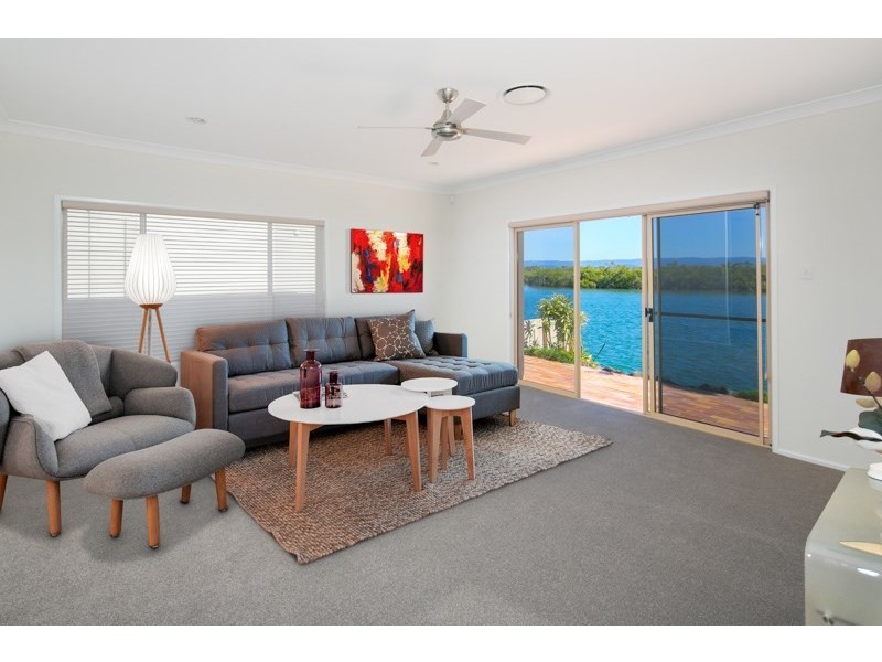 38 Lakefield Crescent, Paradise Point QLD 4216