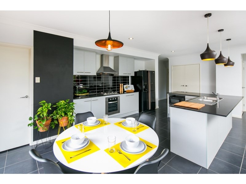 21 Homestead Circuit, Maudsland QLD 4210