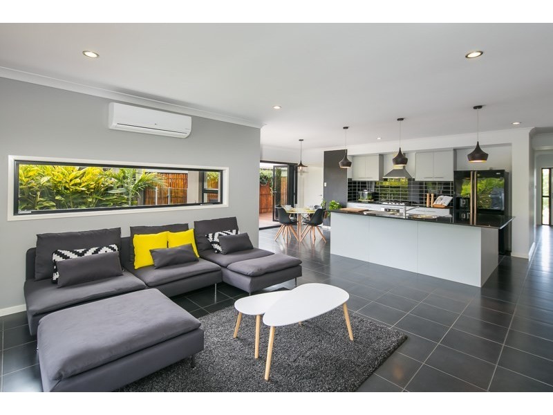 21 Homestead Circuit, Maudsland QLD 4210