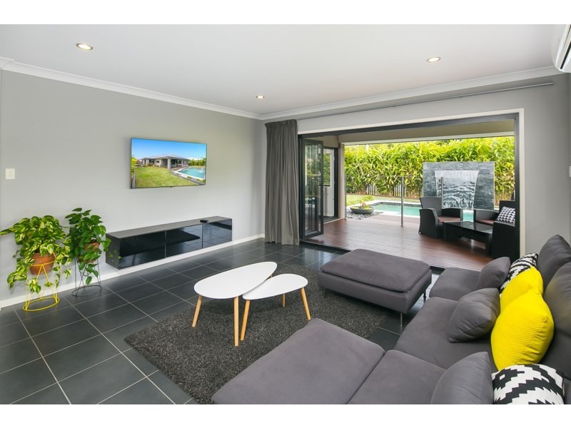 21 Homestead Circuit, Maudsland QLD 4210