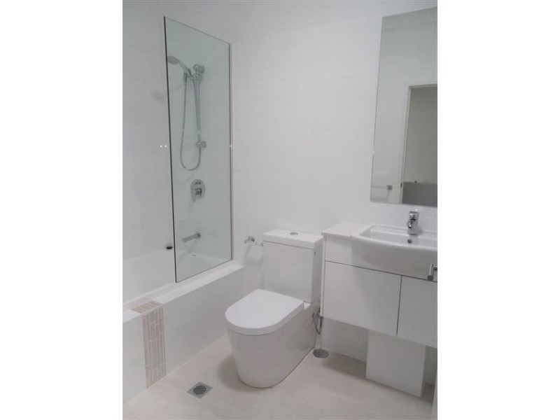 2/8 Compass Drive, Biggera Waters QLD 4216