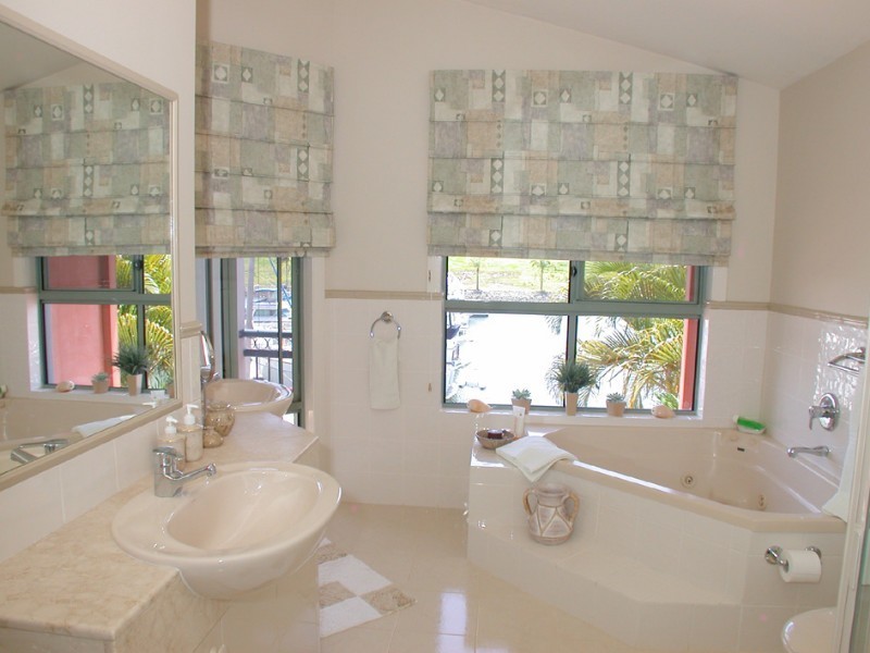 72 John Lund Drive, Hope Island QLD 4212