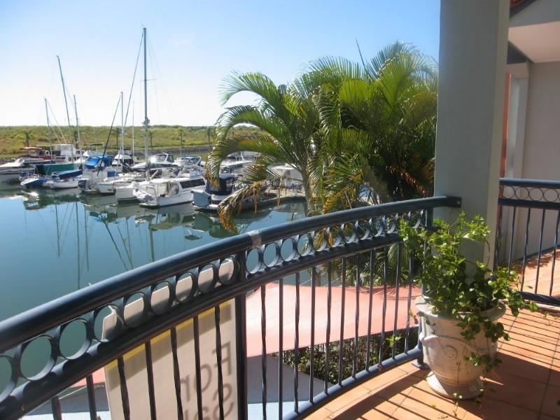 72 John Lund Drive, Hope Island QLD 4212