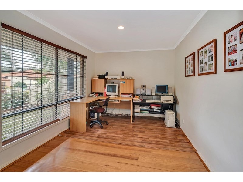 5 Wattlebrush Grove, Molendinar QLD 4214