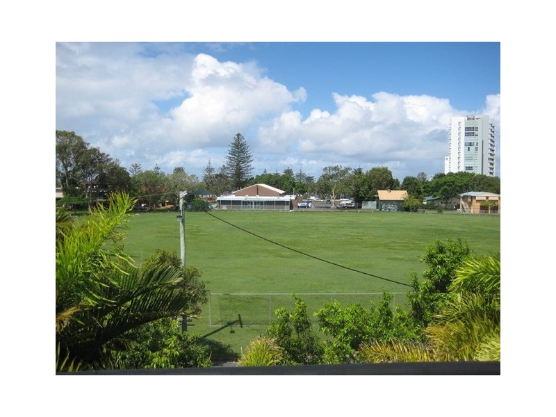 27/10-12 Bath Streeet, Labrador QLD 4215