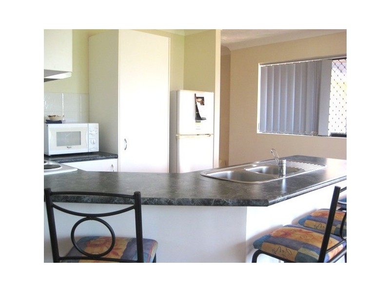 27/10-12 Bath Streeet, Labrador QLD 4215