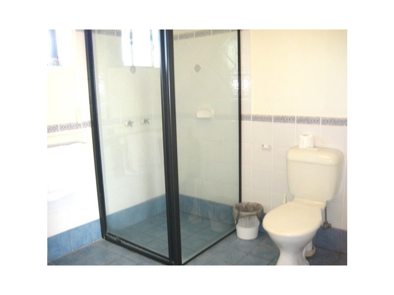 27/10-12 Bath Streeet, Labrador QLD 4215