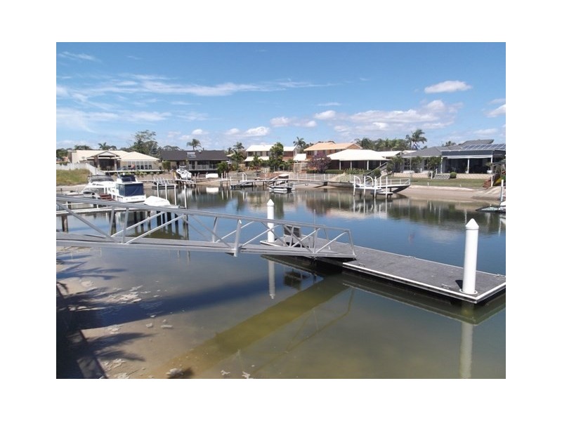 92 Oxley Drive, Paradise Point QLD 4216