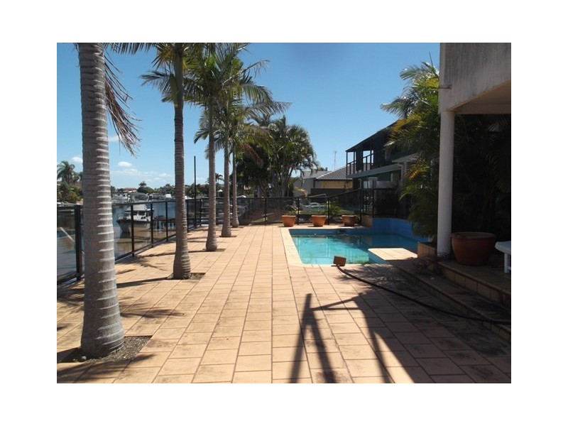 92 Oxley Drive, Paradise Point QLD 4216