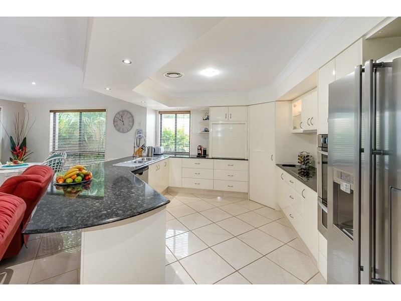 14 Orpington Court, Arundel QLD 4214