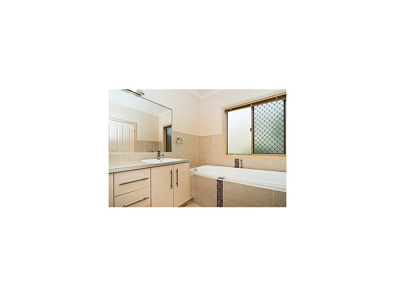 75 East Quay Drive, Biggera Waters QLD 4216