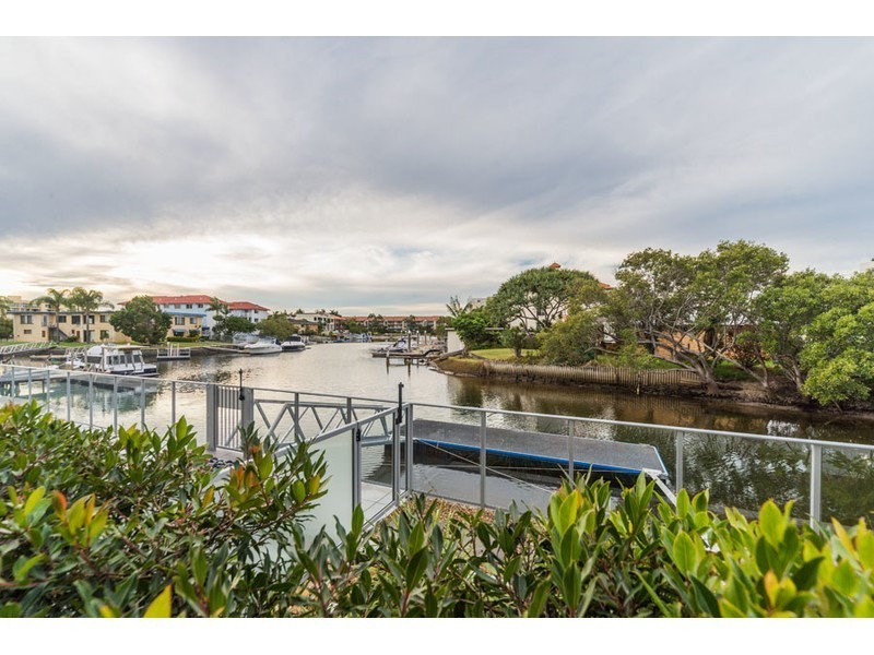 404/33-37 Madang Cresent, Runaway Bay QLD 4216