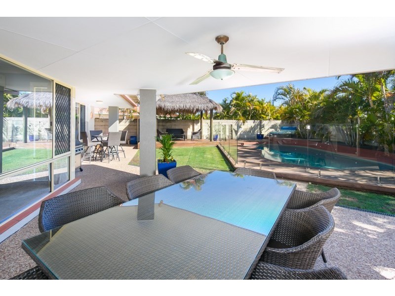 6 Grande Terrace, Helensvale QLD 4212