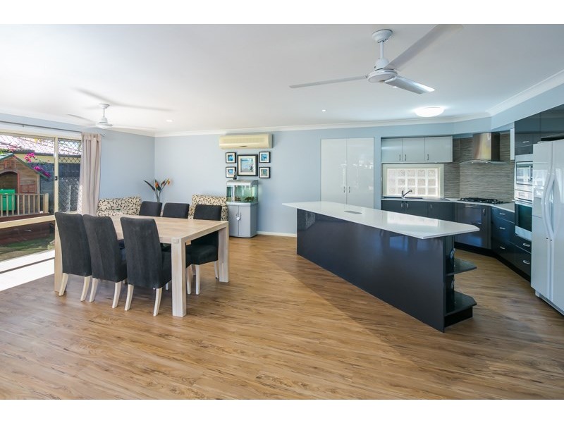 6 Grande Terrace, Helensvale QLD 4212