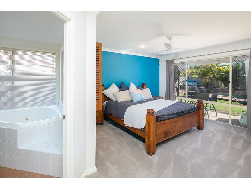 6 Grande Terrace, Helensvale QLD 4212