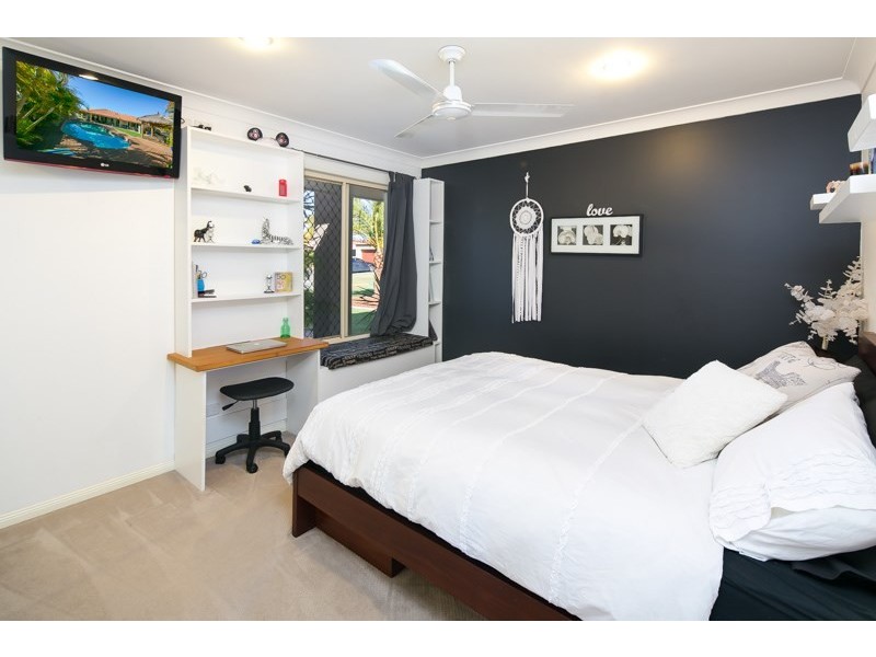 6 Grande Terrace, Helensvale QLD 4212