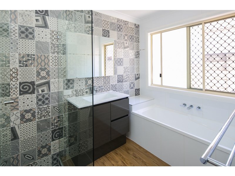 6 Grande Terrace, Helensvale QLD 4212
