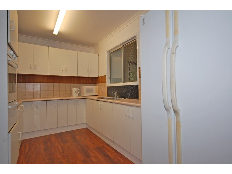 27 Hocking Street, Arundel QLD 4214