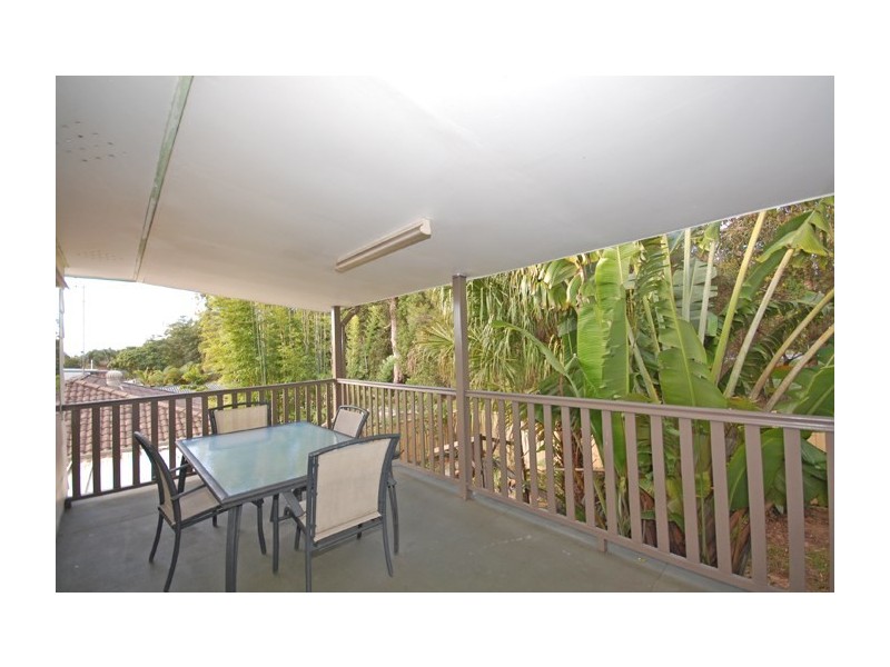 27 Hocking Street, Arundel QLD 4214