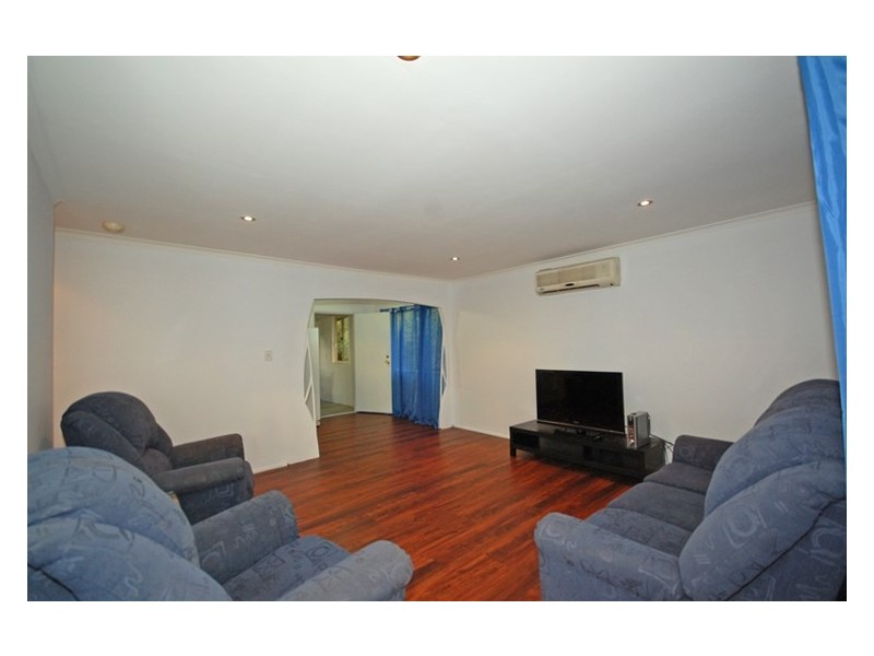 27 Hocking Street, Arundel QLD 4214