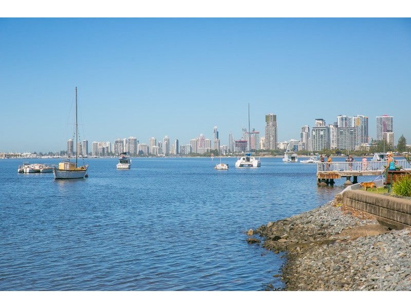 5/7 Phillip Street, Labrador QLD 4215