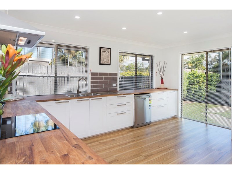 29 Clifton Street, Biggera Waters QLD 4216