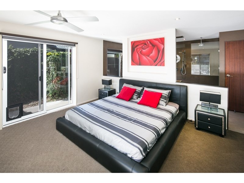 46 Cockleshell Court, Runaway Bay QLD 4216