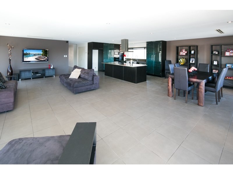 46 Cockleshell Court, Runaway Bay QLD 4216