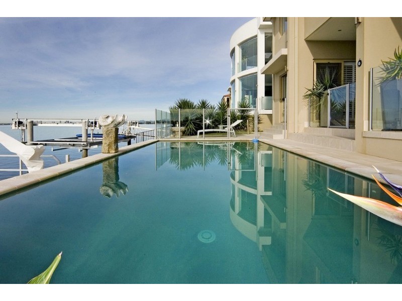 Paradise Point QLD 4216
