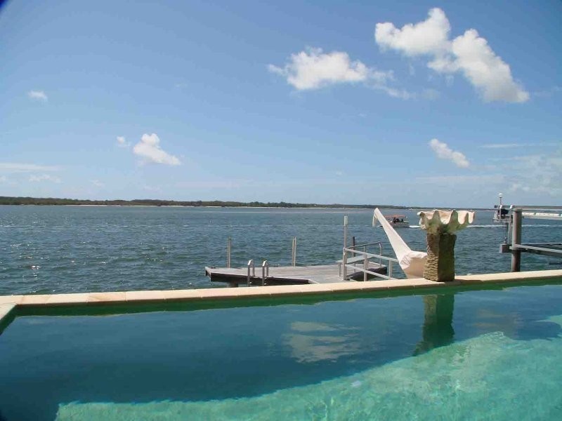 Paradise Point QLD 4216