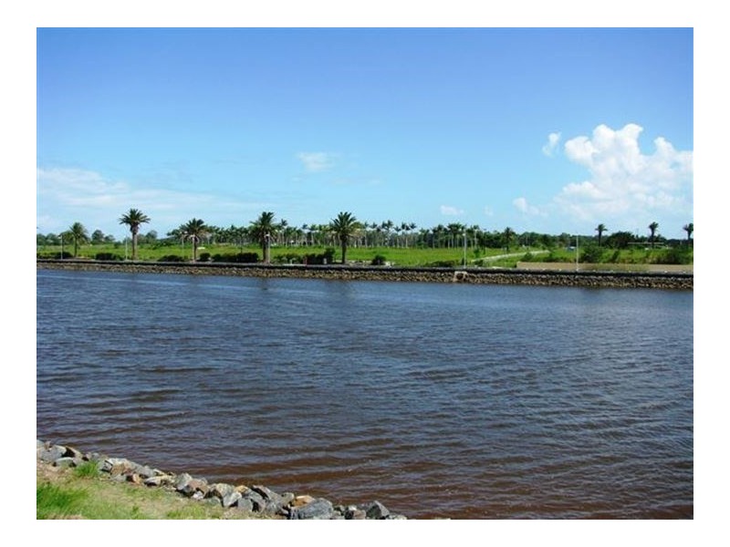 37 Sickle Avenue, Hope Island QLD 4212