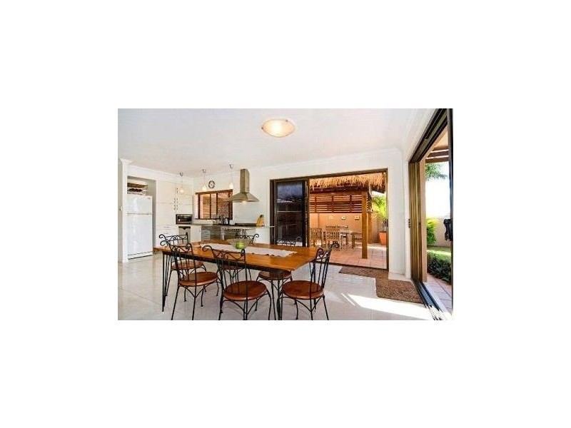 14 Markham Avenue, Runaway Bay QLD 4216