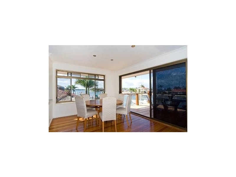14 Markham Avenue, Runaway Bay QLD 4216