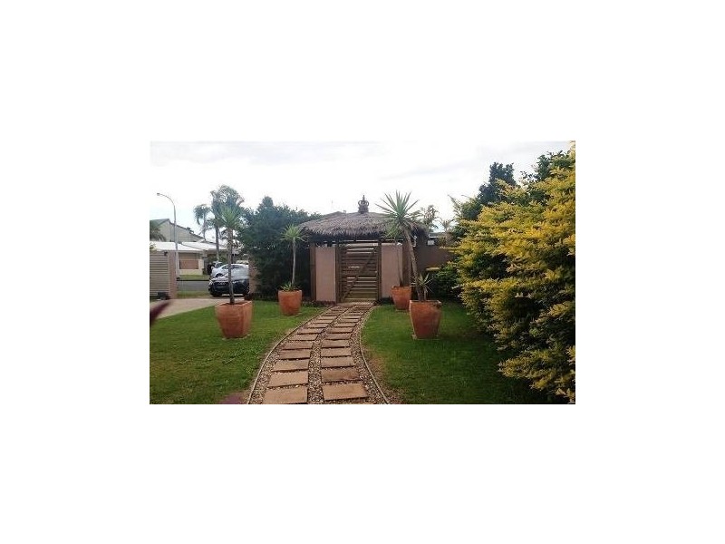 14 Markham Avenue, Runaway Bay QLD 4216