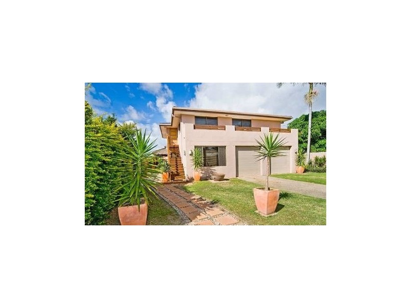 14 Markham Avenue, Runaway Bay QLD 4216