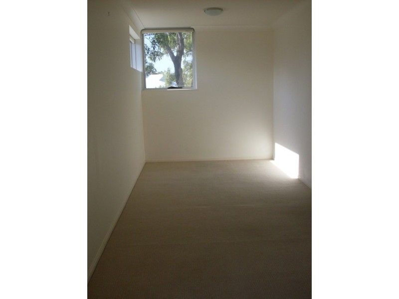 12/5 Carey Lane, Southport QLD 4215