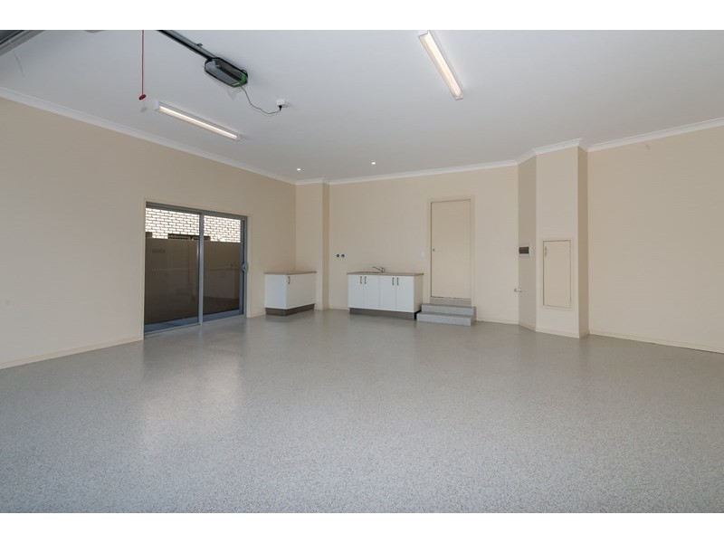 2/5 Huon Crescent, Runaway Bay QLD 4216
