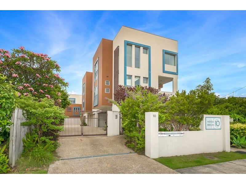 4/10 Middle Street, Labrador QLD 4215