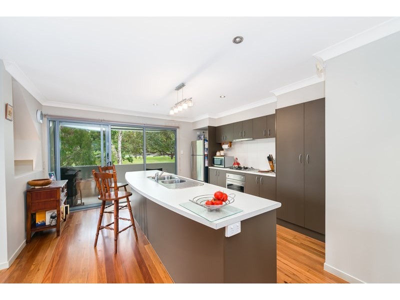 4/10 Middle Street, Labrador QLD 4215