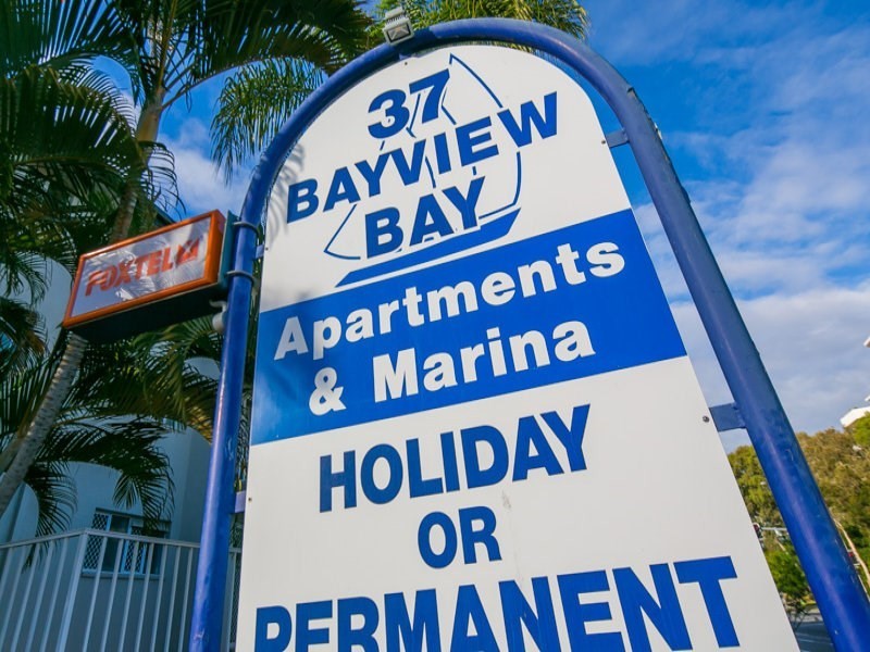 33/37 Bayview Street, Runaway Bay QLD 4216
